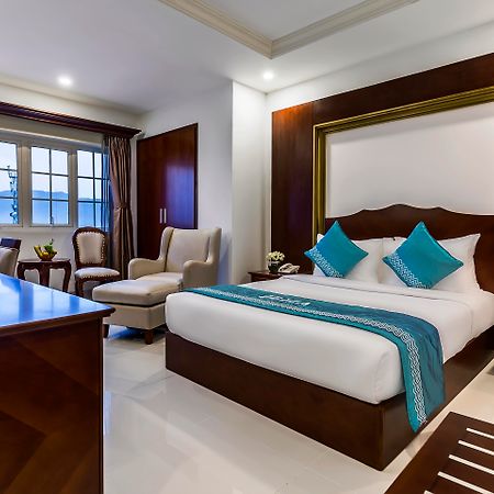 Ibiza Riverfront Da Nang Hotel Powered By Aston מראה חיצוני תמונה
