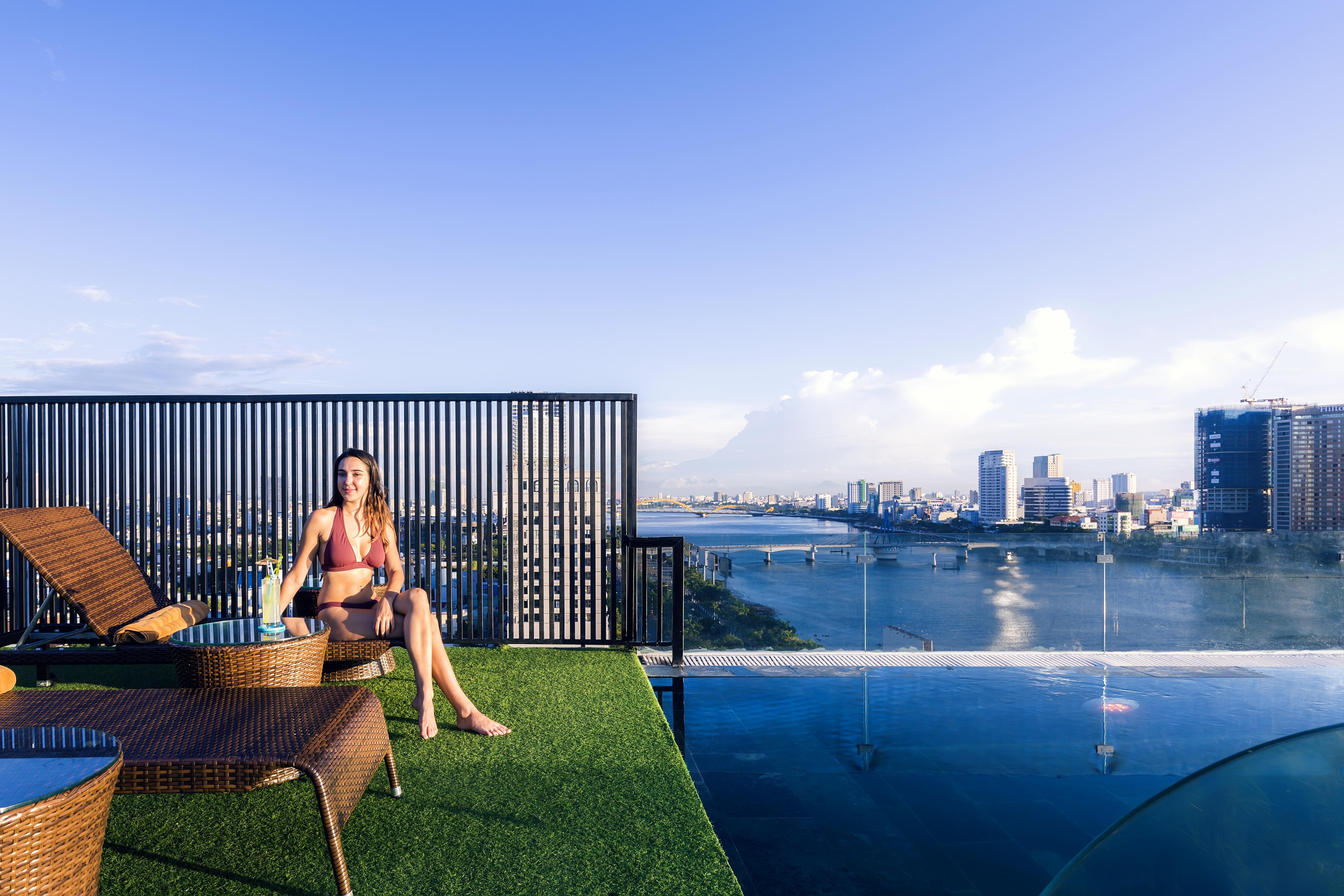 Ibiza Riverfront Da Nang Hotel Powered By Aston מראה חיצוני תמונה