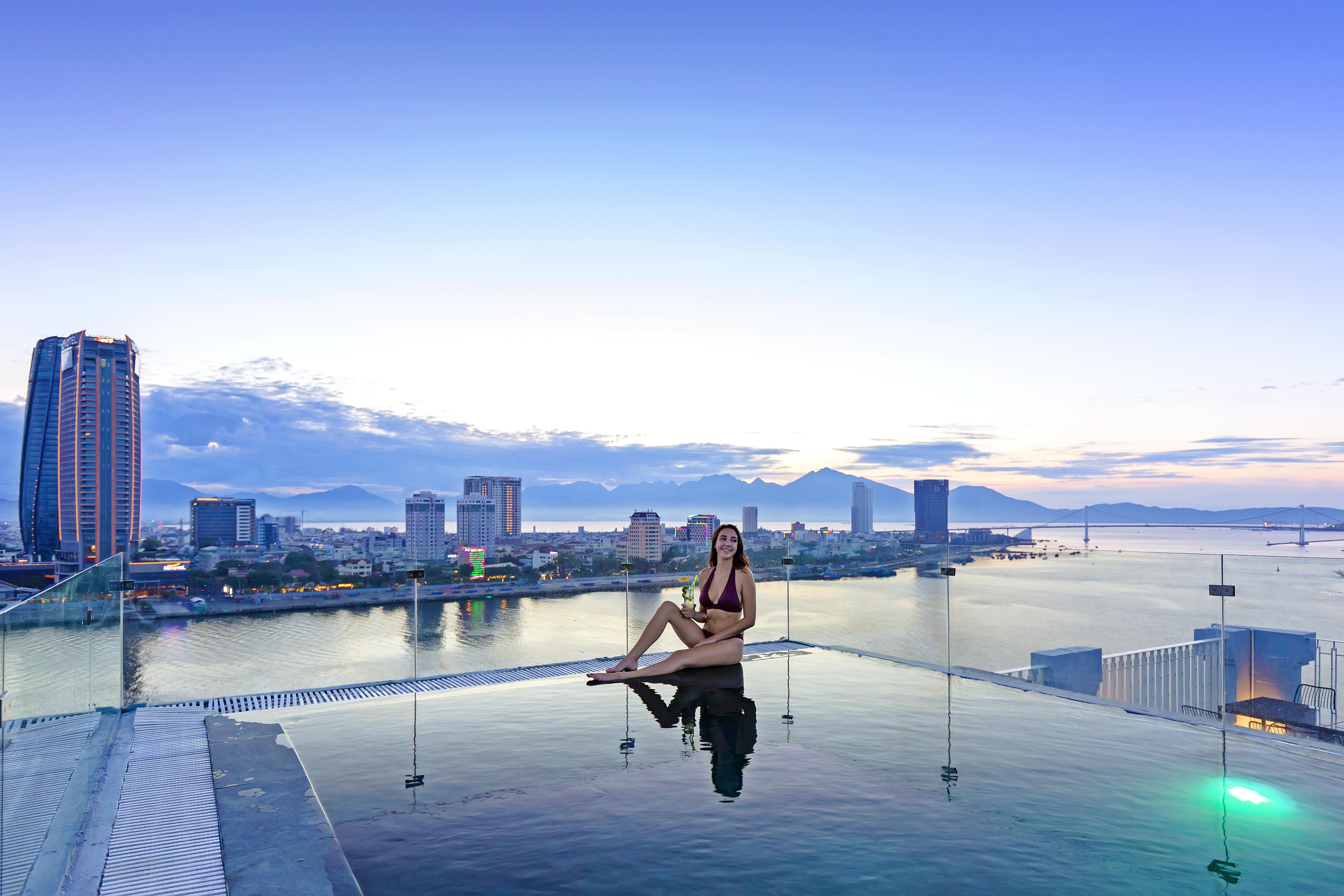 Ibiza Riverfront Da Nang Hotel Powered By Aston מראה חיצוני תמונה