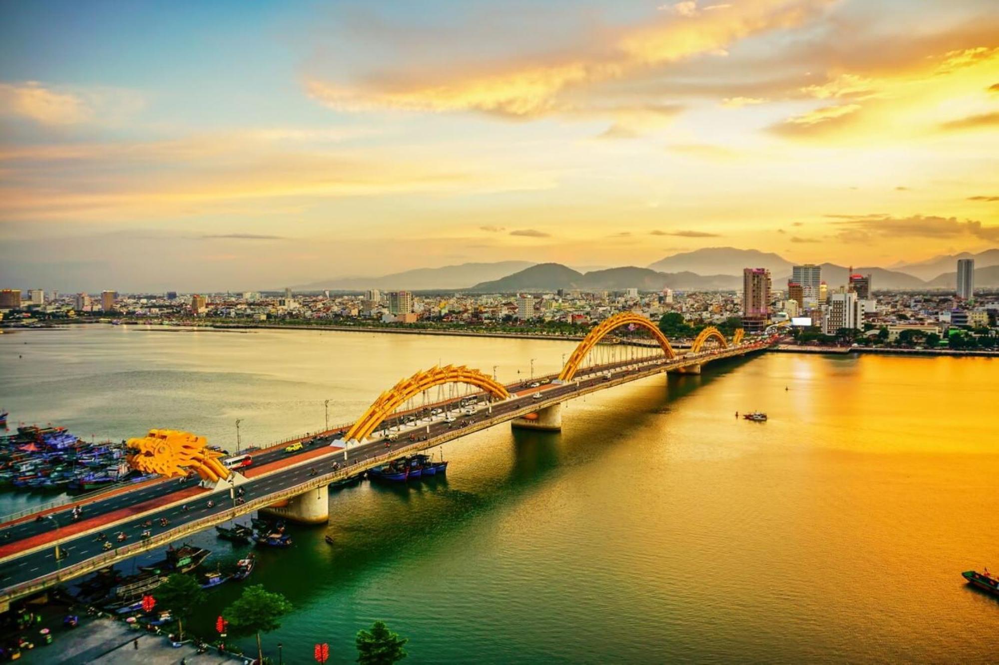 Ibiza Riverfront Da Nang Hotel Powered By Aston מראה חיצוני תמונה