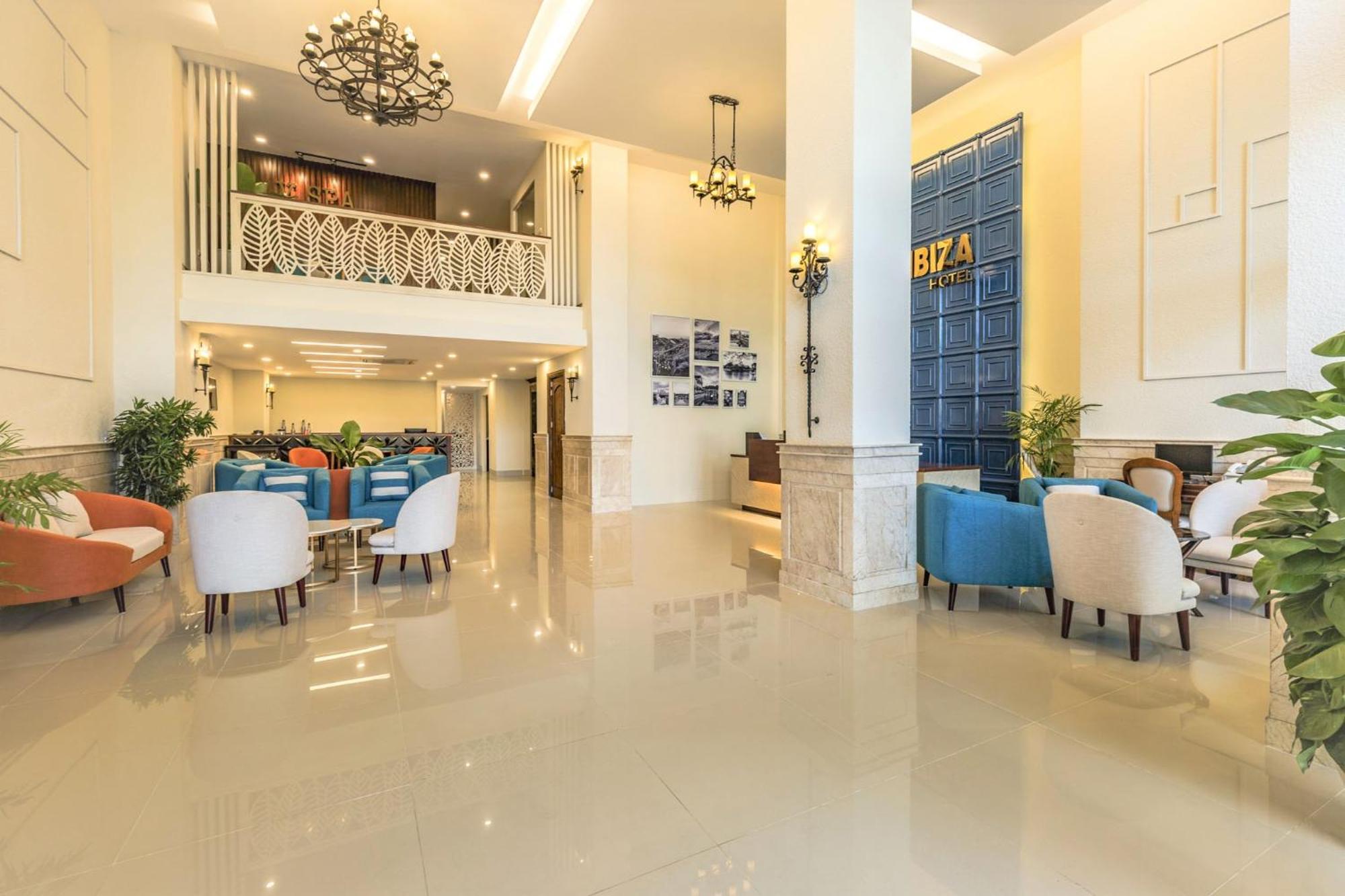 Ibiza Riverfront Da Nang Hotel Powered By Aston מראה חיצוני תמונה
