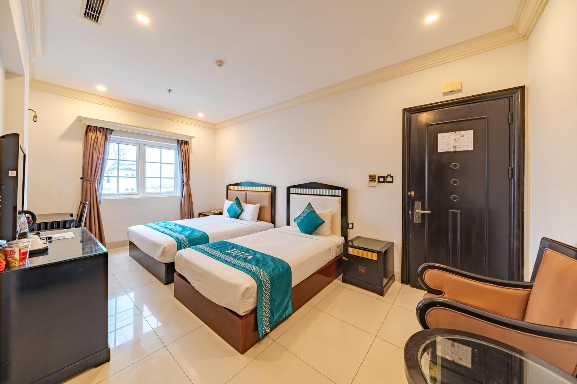 Ibiza Riverfront Da Nang Hotel Powered By Aston מראה חיצוני תמונה