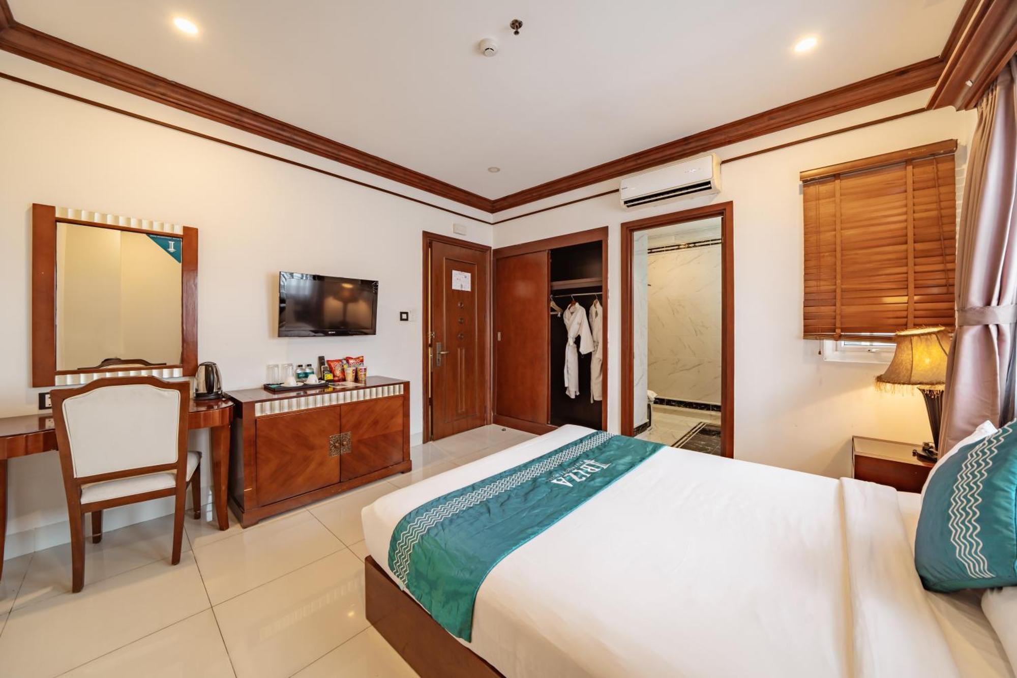 Ibiza Riverfront Da Nang Hotel Powered By Aston מראה חיצוני תמונה